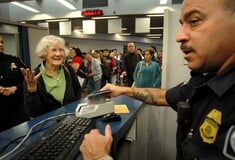 ΗΠΑ: Τι γνωρίζουμε για την ταξιδιωτική απαγόρευση Τραμπ