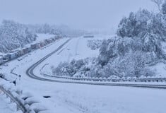 Νότια Αφρική: Σφοδρές χιονοπτώσεις, καταρρακτώδεις βροχές και θυελλώδεις άνεμοι σαρώνουν τη χώρα