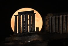 Η πανσέληνος του Ιουνίου στο Σούνιο