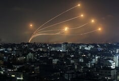 «Έρχονται καταστροφικές επιθέσεις τις επόμενες ώρες» προειδοποιεί το Ιράν