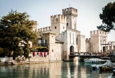 Το ιταλικό χωριό που απαντά στον υπερτουρισμό με «δασκάλους του δρόμου» και ευγένεια