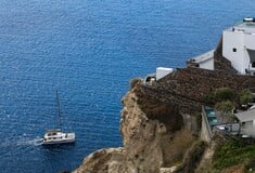 Σύγκρουση δύο τουριστικών σκαφών ανοιχτά της Σαντορίνης