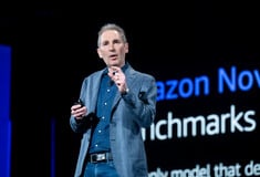 Ο CEO της Amazon προειδοποιεί: Η τεχνητή νοημοσύνη θα μειώσει τις θέσεις γραφείου