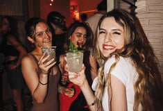 Αυτά είναι 10 από τα στέκια που βγαίνουν οι Αθηναίοι τώρα