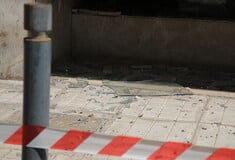 Εμπρηστική επίθεση με γκαζάκια σε ψητοπωλείο στην Αθήνα