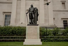 Ήρωας ή Προδότης: Νέο άγαλμα του Τζόρτζ Ουάσινγκτον στην καρδιά του Λονδίνου προκαλεί αντιδράσεις