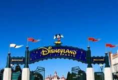 Disneyland: Συνελήφθη Βρετανός που προσπάθησε να παντρευτεί 9χρονη σε ψεύτικη τελετή 