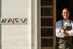 Hafu: Η επιστροφή του Σωτήρη Κοντιζά και του τηγανητού του κοτόπουλου 