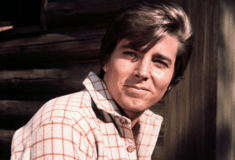 Πέθανε σε ηλικία 81 ετών ο Bobby Sherman, o γλυκομίλητος έφηβος σταρ των 60s και 70s