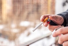 Έκθεση KPMG: Σε ανησυχητικά επίπεδα τα ποσοστά κατανάλωσης παράνομων τσιγάρων στην ΕΕ