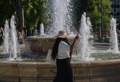 Στην κορύφωση το πρώτο θερμό κύμα του καλοκαιριού – Πού θα «χτυπήσουν» 40άρια την Πέμπτη
