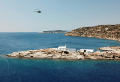 3 Νησιά σε 24 Ώρες Ένα μικρό ελικόπτερο που χώρεσε ένα μεγάλο καλοκαίρι