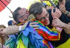 Budapest Pride: 200.000 άνθρωποι αψήφησαν την απαγόρευση Όρμπαν και παρέλασαν στους δρόμους