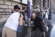 Σε κόκκινο συναγερμό το Παρίσι λόγω καύσωνα – Πρωτοφανείς θερμοκρασίες σε όλη τη Δυτική Ευρώπη