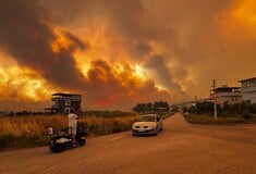 Τουρκία: Μαίνεται η φωτιά στη Σμύρνη - Εκκενώσεις οικισμών