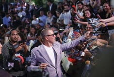 Μπραντ Πιτ: Οι fans τον παρακαλάνε να απολύσει την ενδυματολόγο του με αφορμή τα πρόσφατα outfits 