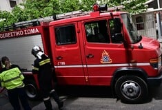 Φωτιά στην περιοχή ΤΙΤΑΝ Ελευσίνας – Επιχειρούν δύο ελικόπτερα