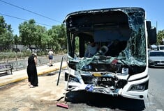 Βούλα: Τροχαίο με δύο λεωφορεία - 32 τραυματίες, οι τρεις σοβαρά