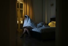 Σταματήστε να μετράτε πρόβατα... και άλλα ανούσια tips για να σας πάρει ο ύπνος