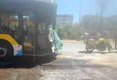 Βούλα: Τροχαίο με δύο λεωφορεία - Τουλάχιστον 10 τραυματίες