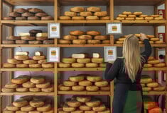 Ο Τραμπ απειλεί με δασμούς 17% στα ευρωπαϊκά τρόφιμα