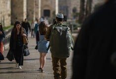 Το Ισραήλ θα στείλει «κατά κύματα» εντός του μήνα 54.000 φύλλα κατάταξης σε υπερορθόδοξους Εβραίους φοιτητές
