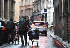 Γαλλία: Ξεπέρασε το 15% το ποσοστό όσων ζουν κάτω από το όριο της φτώχειας