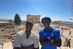 Παροξυσμός κατά την αποχώρηση Αντετοκούνμπο και IShowSpeed από την Ακρόπολη 