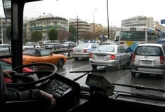 Οδηγός λεωφορείου κυνήγησε με το όχημα και τραυμάτισε συνάδελφό του
