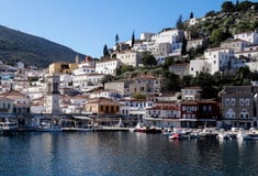 Ύδρα: Μόνο με άδεια μέσω gov.gr τα οχήματα στο νησί – Ποιοι εξαιρούνται, πώς γίνεται η αίτηση