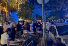 Αυτοκίνητο έπεσε σε κατάστημα εστίασης στο Κολωνάκι