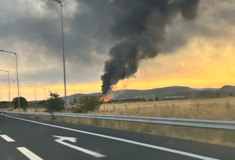 Φωτιά στην Αλεξανδρούπολη: Μαίνεται η πυρκαγιά στο εργοστάσιο ανακύκλωσης 
