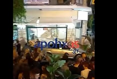 Ζάκυνθος: Γυναίκα έχασε τον έλεγχο του ΙΧ της και έπεσε πάνω σε πλήθος πιστών σε πανηγύρι