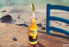 This is living: Η Corona κλείνει τα 100 και γιορτάζει με έναν μεγάλο διαγωνισμό 