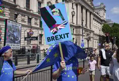 Από το Brexit στο Bregret