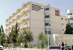Ηράκλειο: ΙΧ παρέσυρε 4χρονη και τον πατέρα της όταν βγήκαν από το ΠΑΓΝΗ - Στη ΜΕΘ η ανήλικη