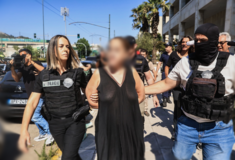 Δολοφονία Αγία Παρασκευή: «Δεν είχε κίνητρο, είναι σε σοκ» δηλώνει ο δικηγόρος της 43χρονης