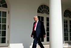 Financial Times: Ο Τραμπ πιέζει για ελάχιστο δασμό 15%-20% σε όλα τα προϊόντα της ΕΕ