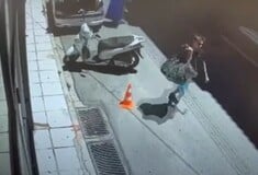 Δολοφονία στην Αγία Παρασκευή: Η στιγμή που ο δράστης επιβιβάζεται στο αυτοκίνητο των συνεργών του