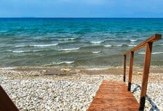 Kορινθία: Συνελήφθη 43χρονος που φωτογράφιζε ανήλικα σε παραλία
