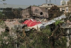 Air India: «Όταν κοιμάται βλέπει ότι βρίσκεται στο αεροπλάνο, θυμάται να πεθαίνουν» λέει συγγενής του μοναδικού επιζώντα
