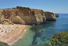 Ακραίος καύσωνας στη Μεσόγειο απειλεί τη θαλάσσια ζωή – Παράλληλες καταστροφές από κακοκαιρία στην Ασία