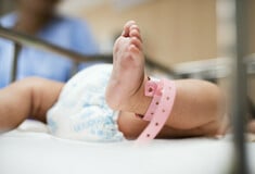 Με μώλωπες εννέα μηνών βρέφος στο Παίδων Αγία Σοφία