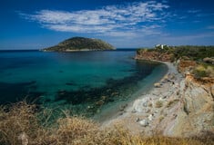 Σαρωνικός: Μία ριβιέρα και μία ενδοχώρα σου ψιθυρίζουν ιστορίες 