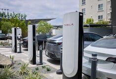 Πώς ο «πόλεμος« Τραμπ - Μασκ βάζει φρένο στην Tesla