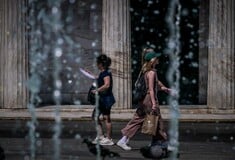 Ο καιρός σήμερα: Σε κλοιό καύσωνα η χώρα - Σε ποιες περιοχές θα φθάσει τους 44 βαθμούς ο υδράργυρος