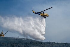 Φωτιά στου Ζωγράφου: Ξεκίνησε από δύο σημεία και οριοθετήθηκε σε 20 λεπτά