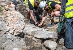 Σκελετός ιππότη από τον Μεσαίωνα βρέθηκε κάτω από πρώην παγωτατζίδικο στην Πολωνία