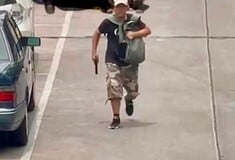 Ταϊλάνδη: Πυροβολισμοί σε αγορά στην Μπανγκόκ - Η στιγμή της επίθεσης, τουλάχιστον 6 νεκροί