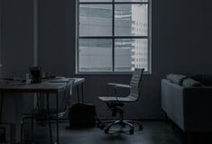Οι τεχνολογικοί «κολοσσοί» παραδέχονται πως η τεχνητή νοημοσύνη οδηγεί σε μαζικές απολύσεις